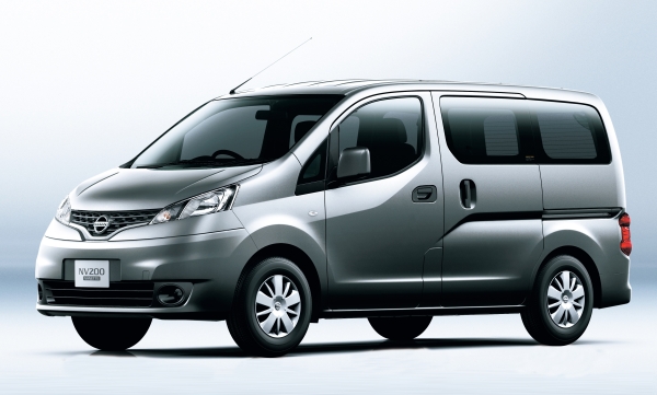 nissan nv200 minivan