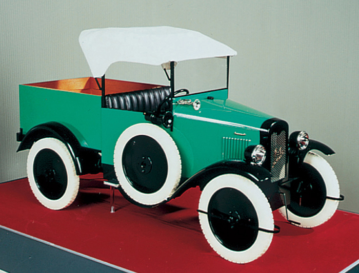 Lila Truck (miniature)(1925: -)