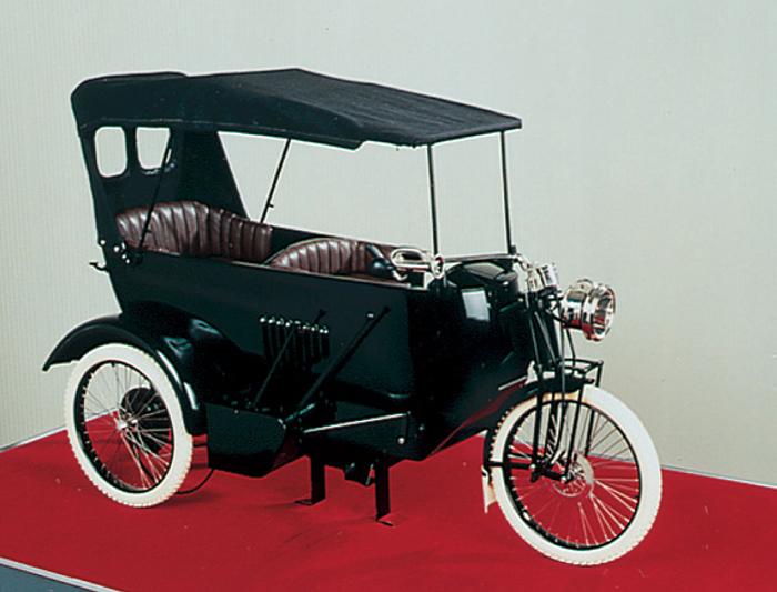 Gorham-style three-wheeled vehicle(miniature)(1920: -)
