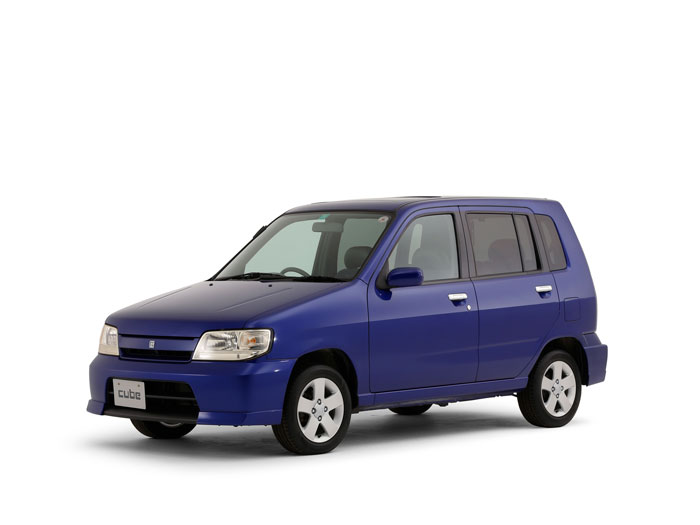 Nissan Cube 4WD X (2000: ANZ10)