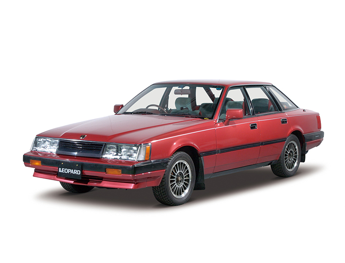 Leopard 4-door Hardtop 200X ZGX(1985: PF30)