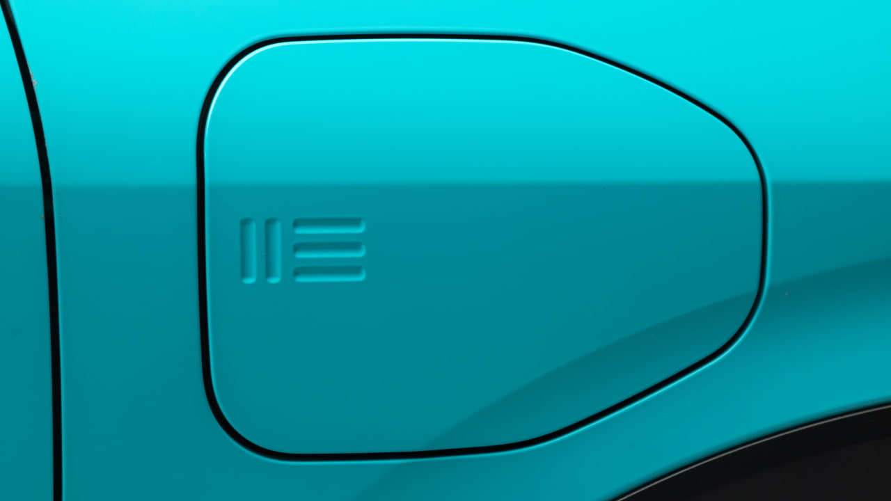 Charge port door
