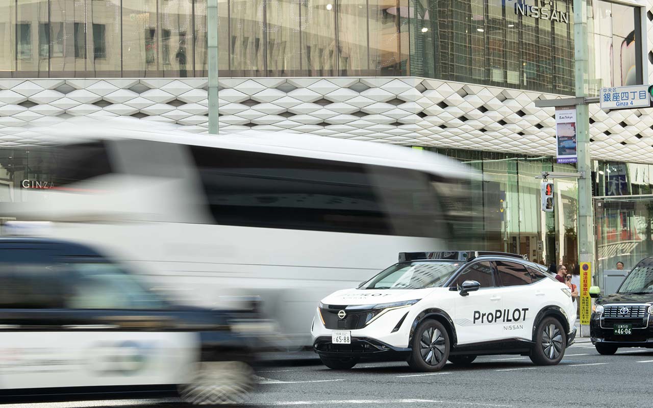 東京・銀座の街を駆け抜ける「次世代プロパイロット」の開発試作車