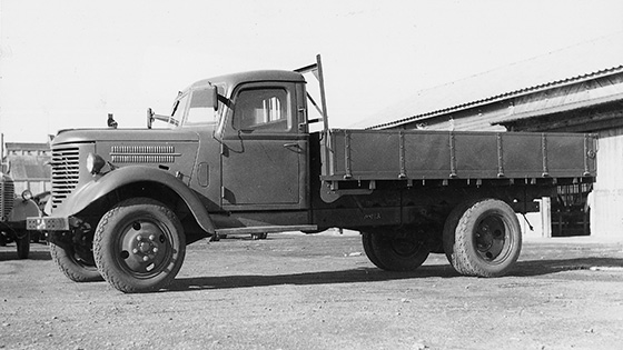 Nissan Truck Model 180