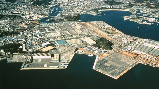 Construction of the Oppama Wharf is completed.