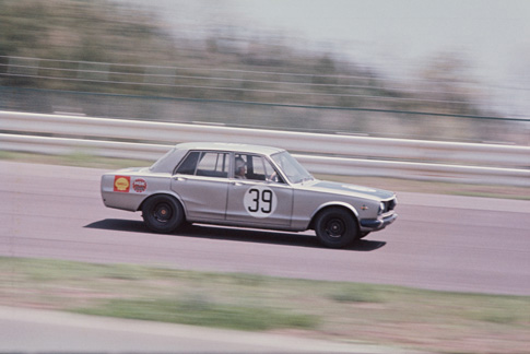 S&T Skyline 2000GT-R Overall winner: T. Shinohara