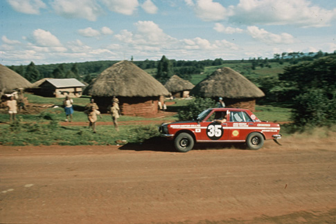 Datsun Bluebird 1600SSS #35 (Greenly/Collinge)