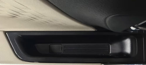 指先に優しいドアポケット